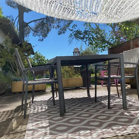 Ferienhaus D'ici Et D'ailleurs 1 & 2 -famille Ou Groupe- Dependances Dans Propriete Proche Bordeaux Et Bassin Arcachon