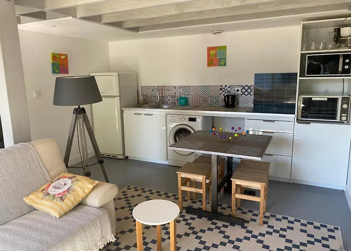 D'ici Et D'ailleurs 1 & 2 -famille Ou Groupe- Dependances Dans Propriete Proche Bordeaux Et Bassin Arcachon